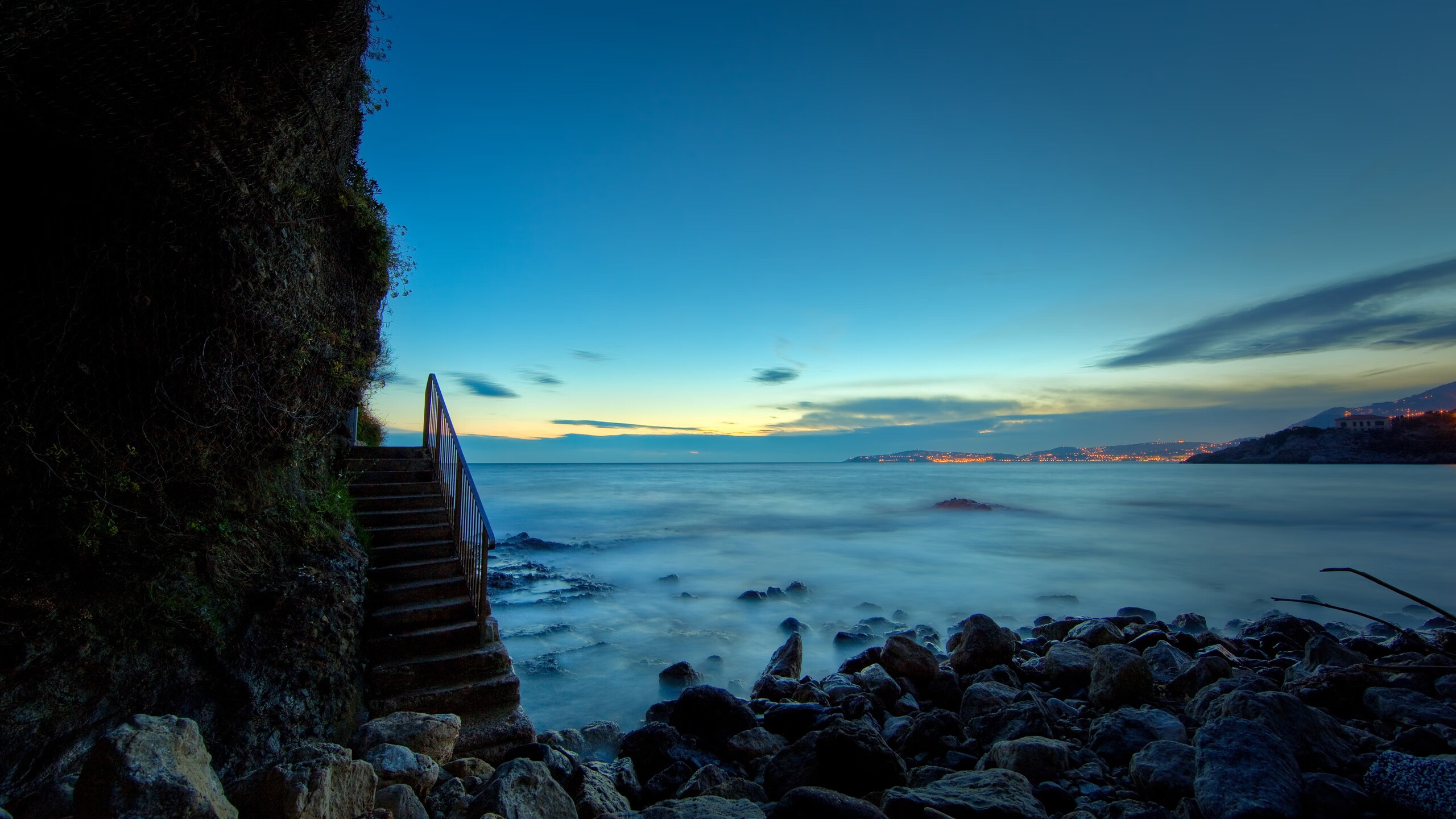 fb体育官网-快船替补阵容表现抢眼主教练给予高度评价，快船队替补阵容